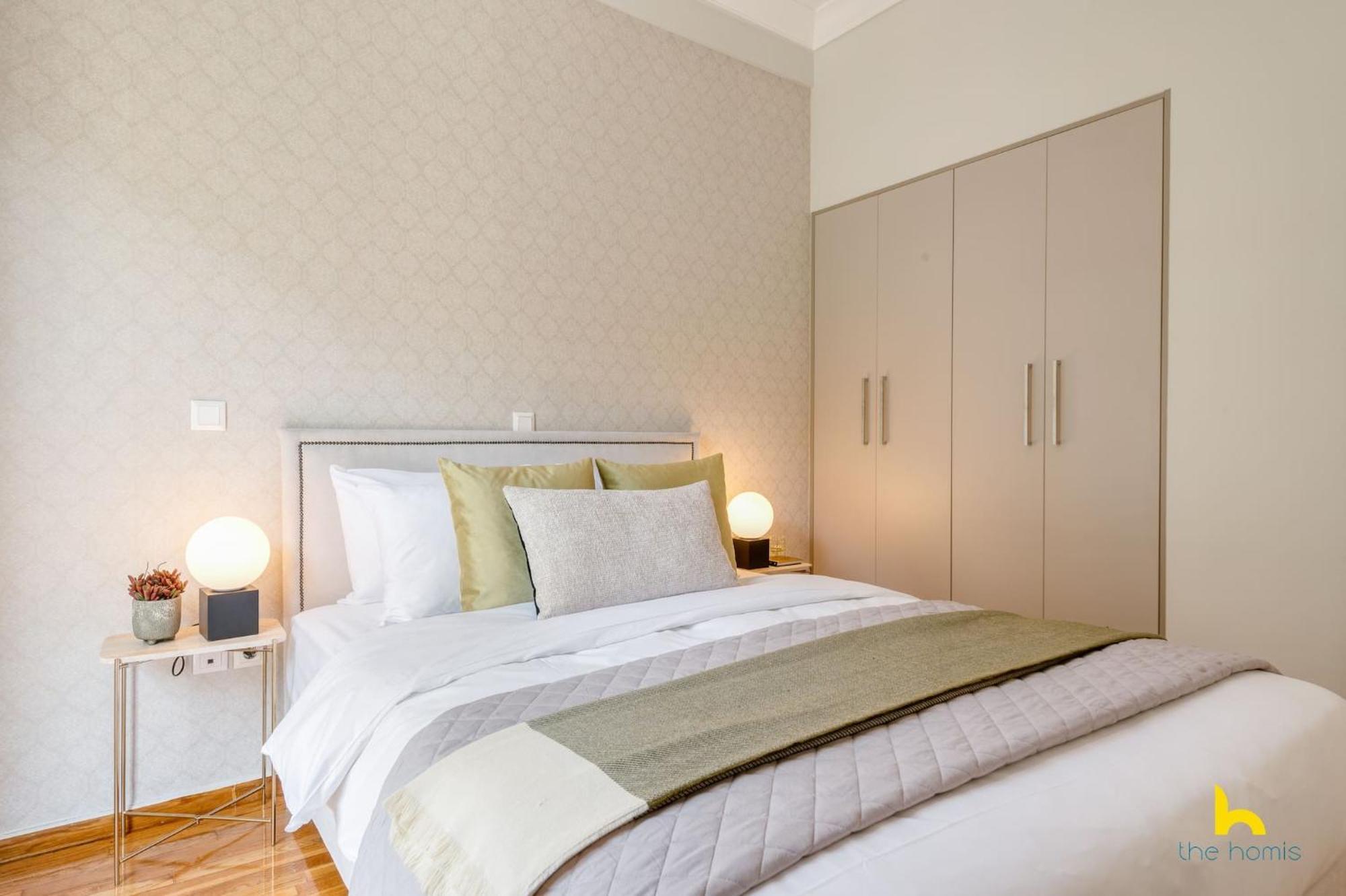 Contemporary 2-Bdr Apt Near Kalimarmaro & Alsos Park! Athens Exterior photo